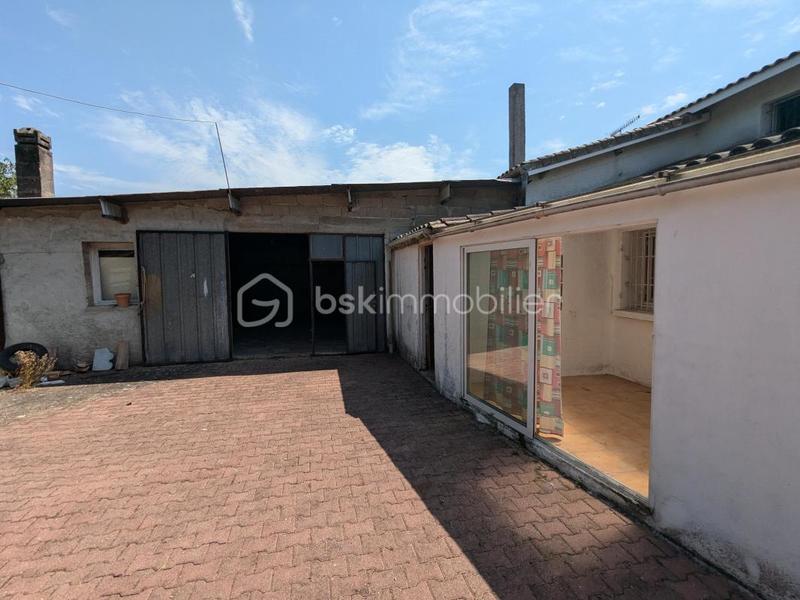 Maison traditionnelle - 250 m² - 11 pièces