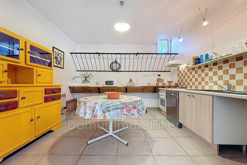 Maison - 208 m² - 9 pièces