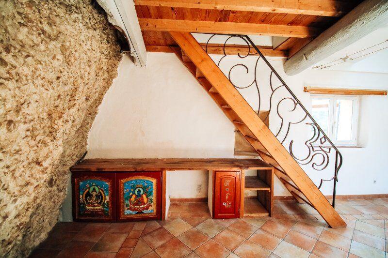 Appartement - 85 m² - 5 pièces