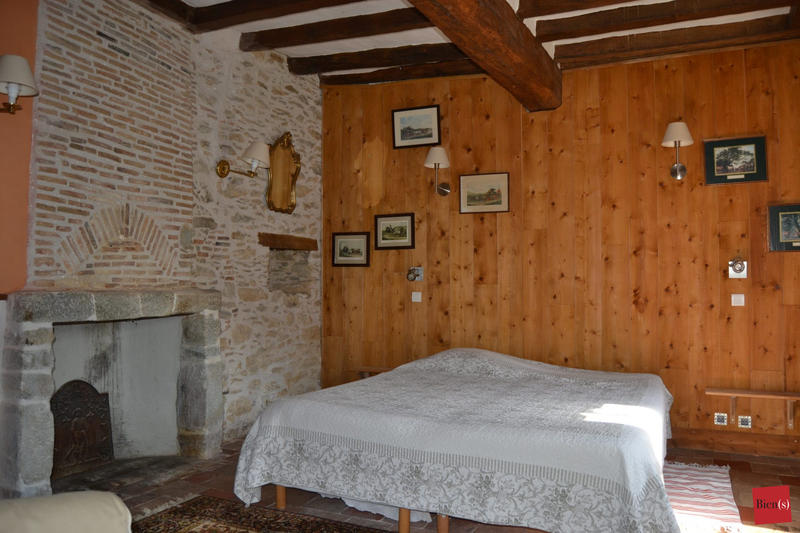 Manoir - 908 m² - 26 pièces