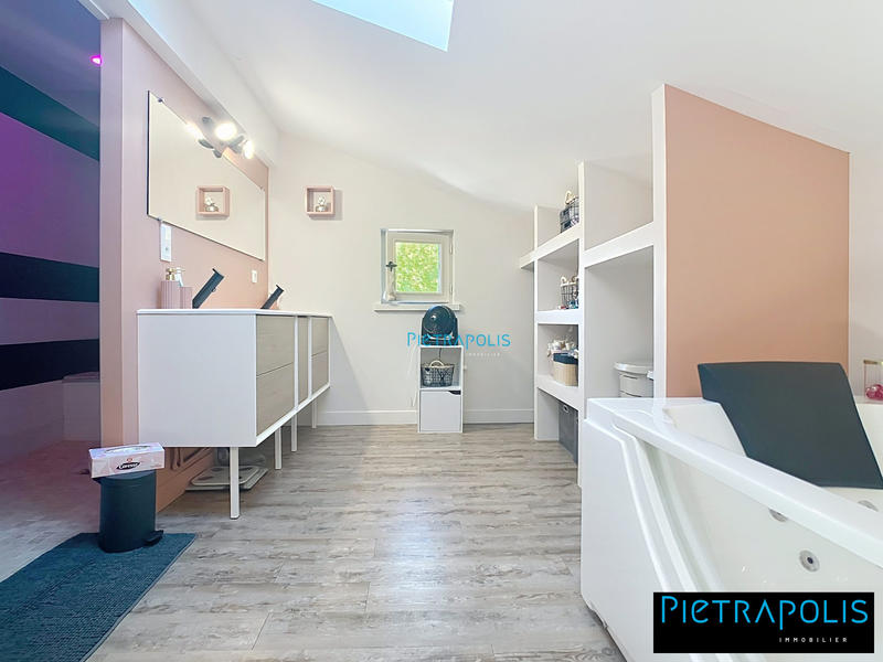 Maison - 125 m² - 5 pièces