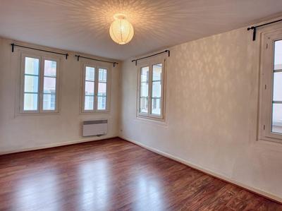 Immeuble - 1 076 m²