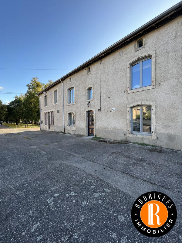 Maison - 372 m² - 12 pièces