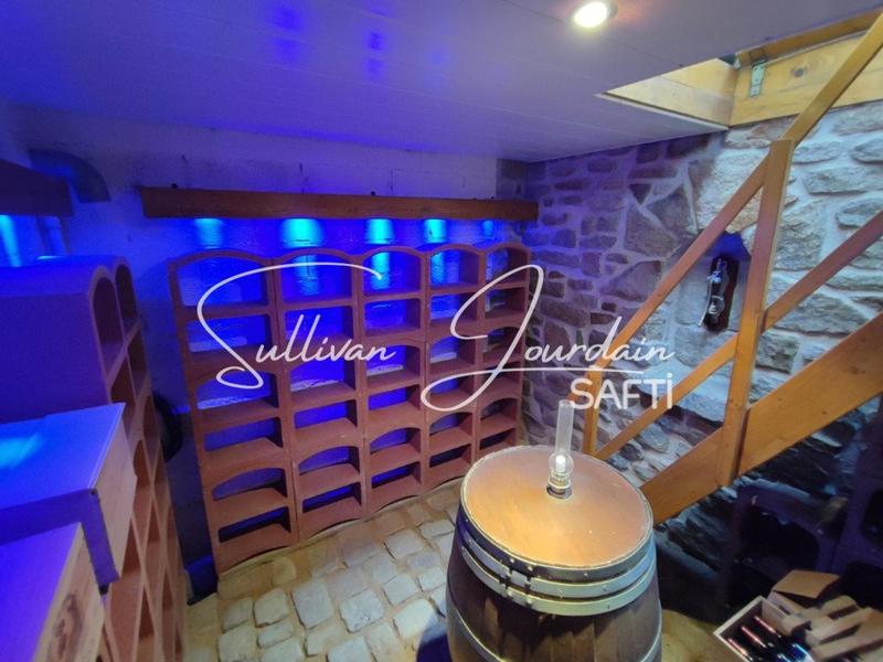 Maison - 143 m² - 6 pièces