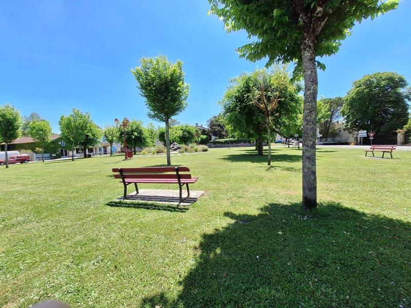 Maison de village - 310 m² - 12 pièces