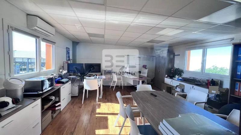 Immeuble - 330 m² - 15 pièces