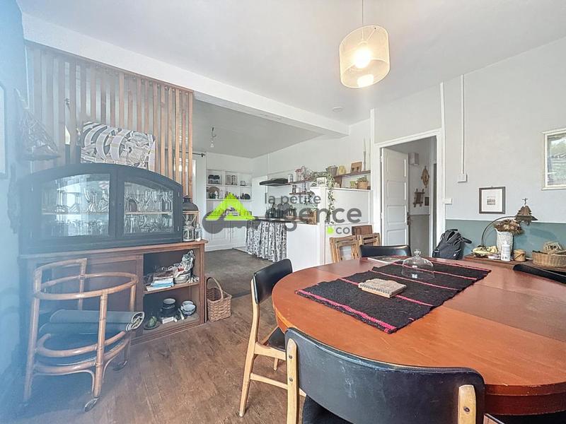 Propriété - 230 m² - 7 pièces