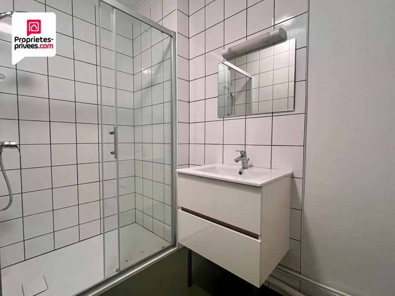 Maison - 127 m² - 9 pièces