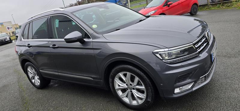Volkswagen Tiguan 2.0 Tdi 150 Dsg7 Carat attelage toit pano camera pack luxe