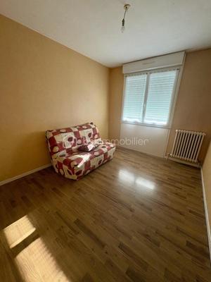 Maison traditionnelle - 146 m² - 6 pièces