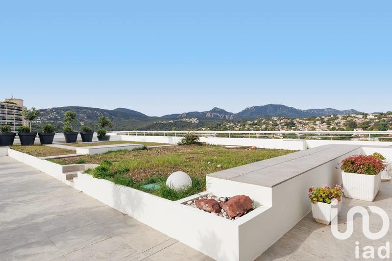 Appartement - 144 m² - 5 pièces