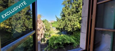 Maison - 260 m² - 11 pièces