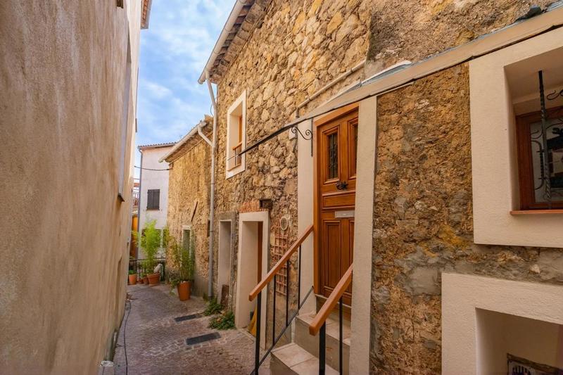 Appartement - 90 m² - 5 pièces