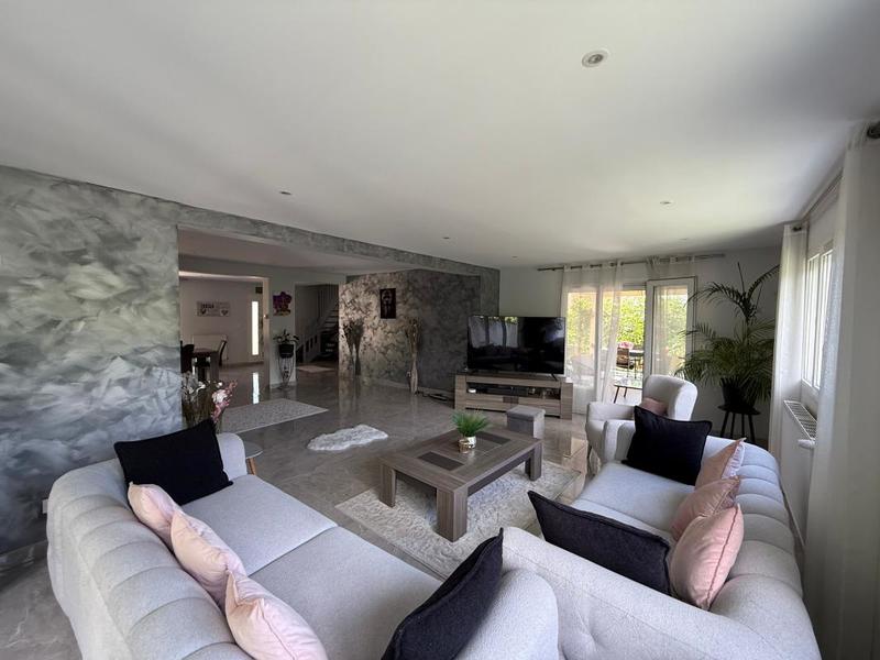 Maison - 160 m² - 5 pièces