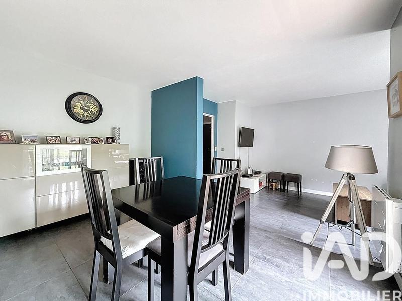 Appartement - 90 m² - 4 pièces