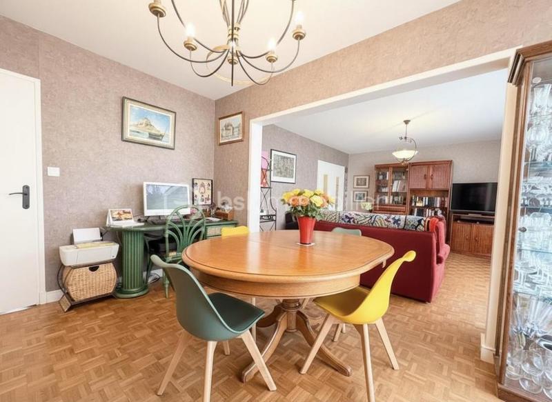 Appartement - 93 m² - 5 pièces