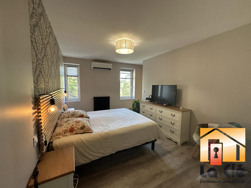 Maison ancienne - 286 m² - 8 pièces