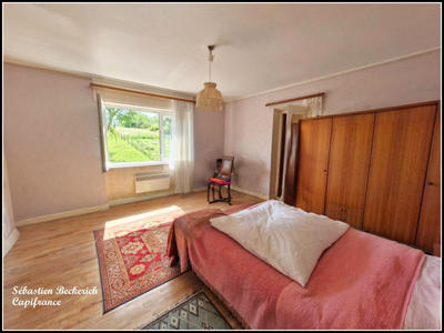 Maison - 172 m² - 8 pièces