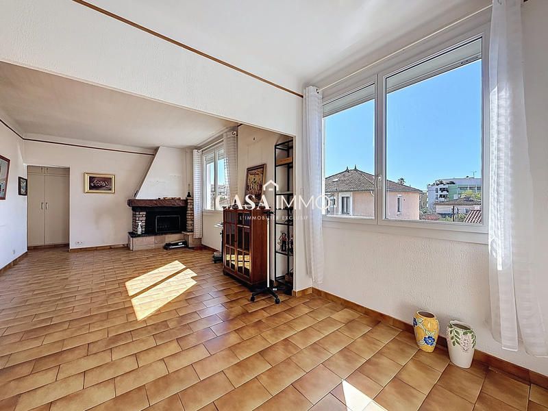 Maison - 185 m² - 8 pièces