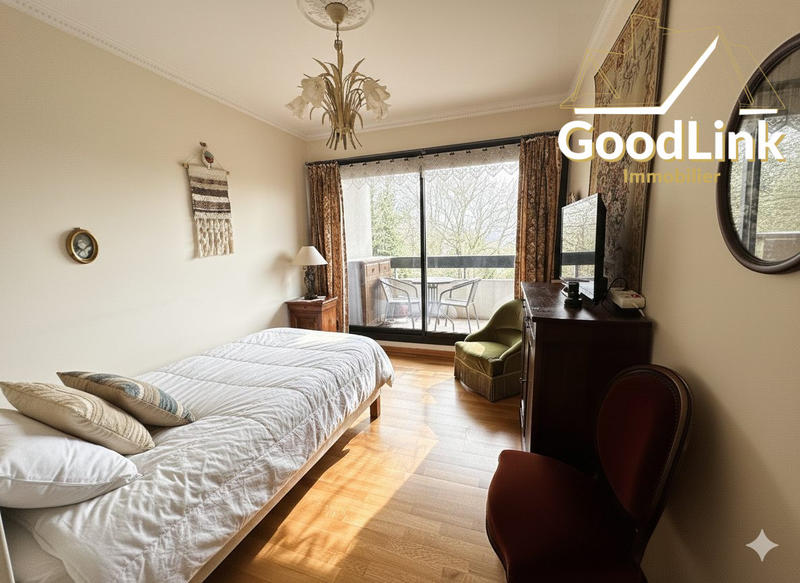 Appartement - 110 m² - 5 pièces