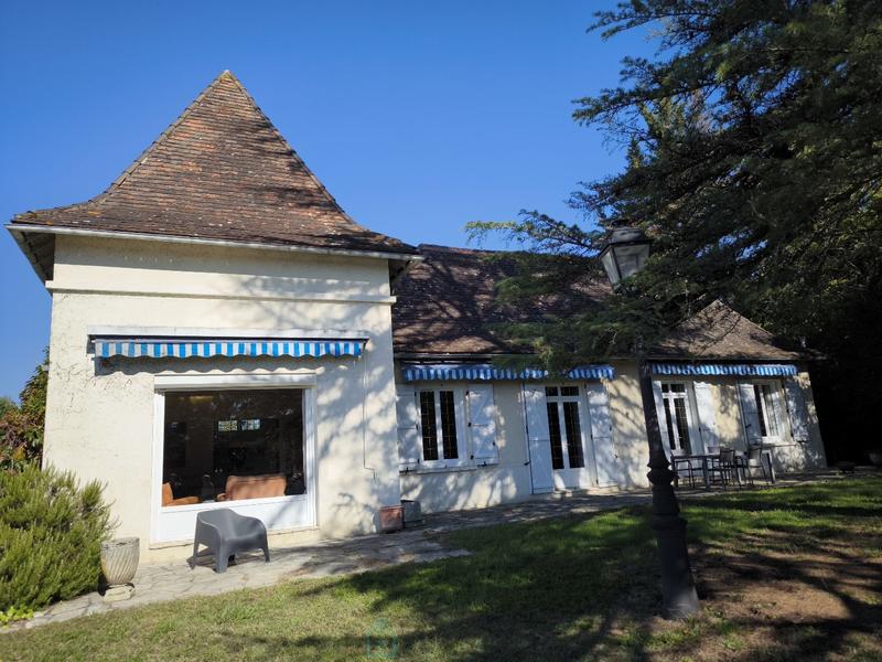 Maison - 160 m² - 5 pièces