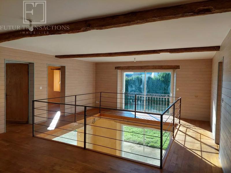 Maison - 200 m² - 5 pièces