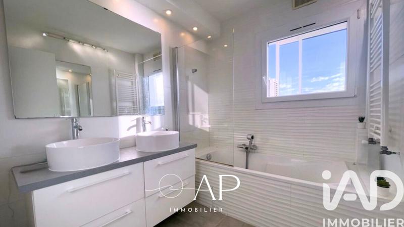 Appartement - 84 m² - 3 pièces