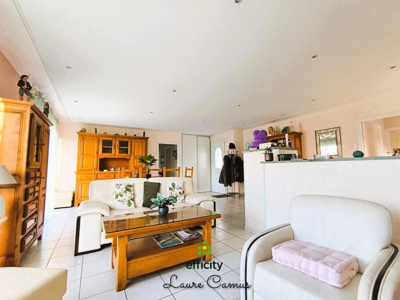 Maison - 104 m² - 5 pièces