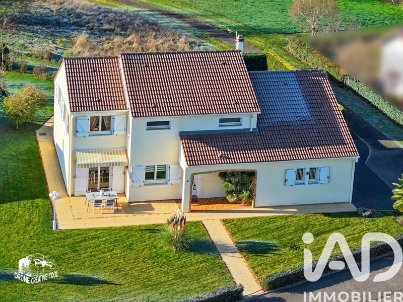 Maison - 159 m² - 7 pièces