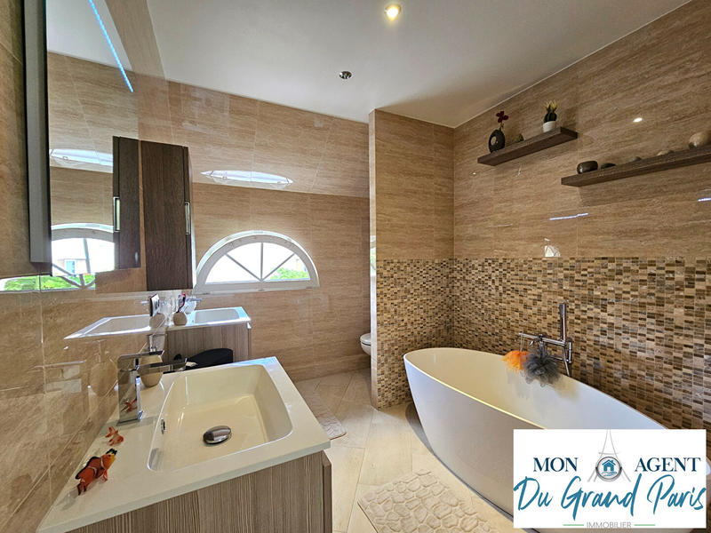 Maison - 120 m² - 6 pièces