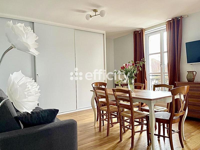 Maison bourgeoise - 220 m² - 7 pièces