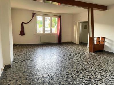 Appartement - 95 m² - 6 pièces