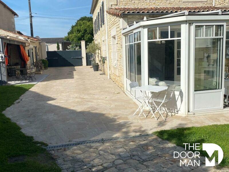 Propriété - 141 m² - 8 pièces