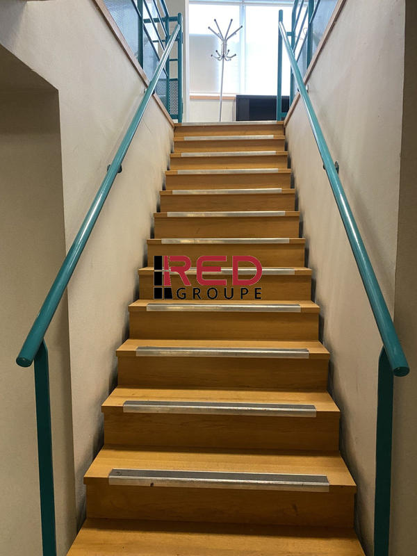 Local commercial - 323 m²