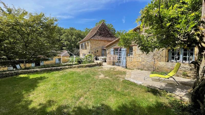 Demeure - 226 m² - 7 pièces