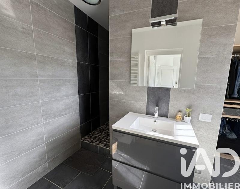 Maison - 96 m² - 5 pièces