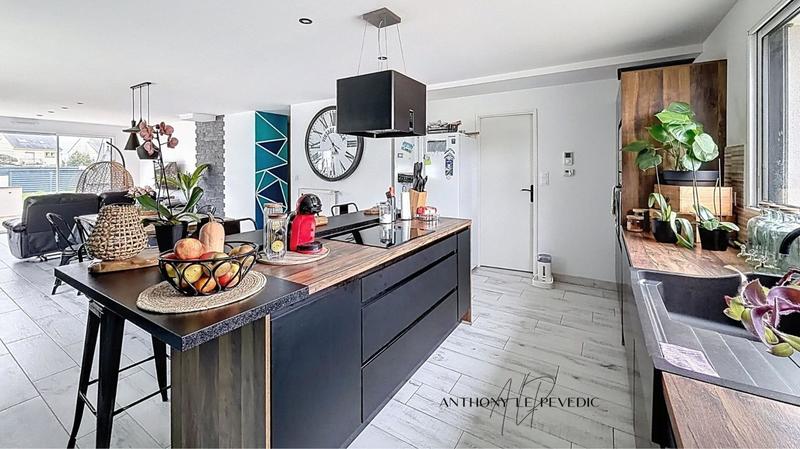 Maison - 148 m² - 8 pièces