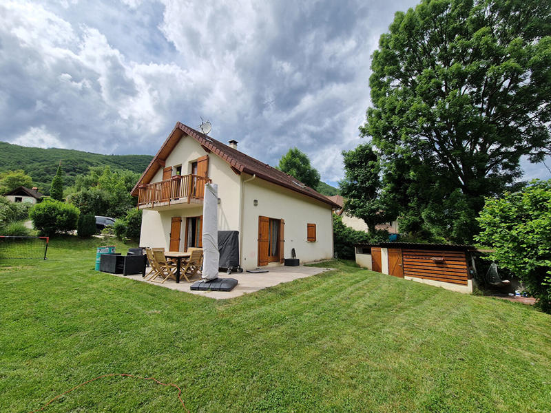 Maison - 105 m² - 4 pièces
