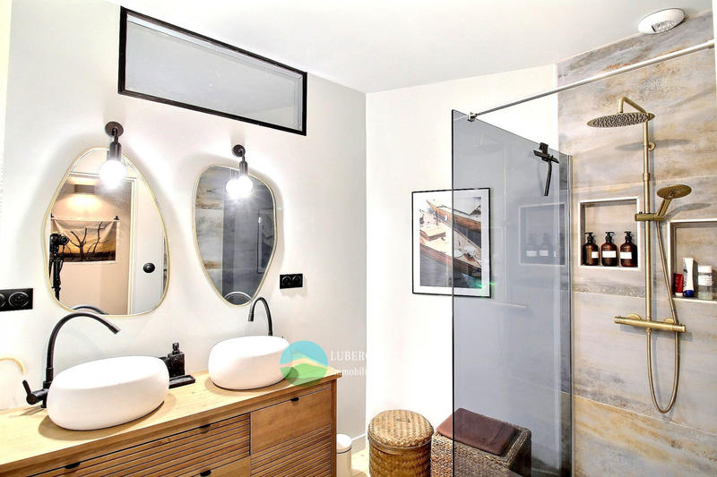 Maison - 171 m² - 6 pièces