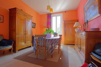 Maison - 286 m² - 9 pièces