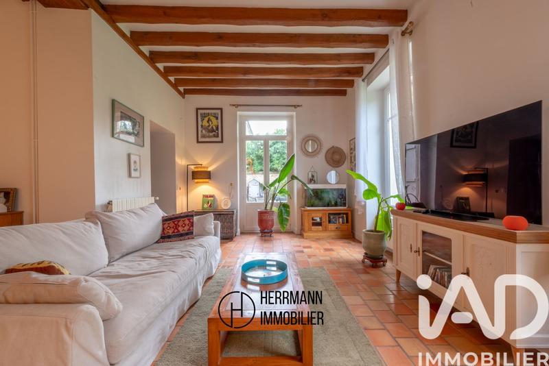 Maison - 300 m² - 8 pièces