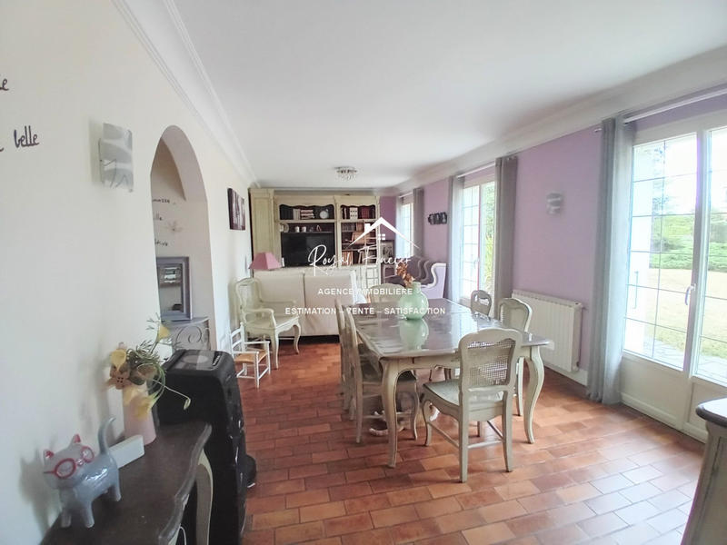 Maison traditionnelle - 296 m² - 12 pièces