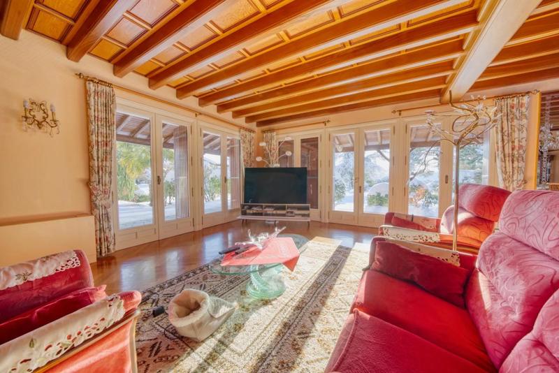 Propriété - 600 m² - 11 pièces