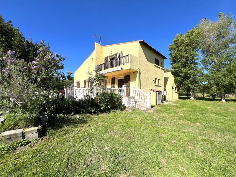 Propriété - 145 m² - 6 pièces