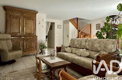 Maison - 96 m² - 6 pièces