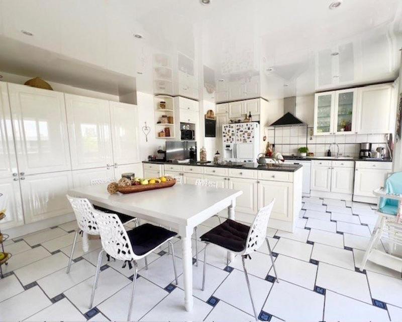 Appartement - 146 m² - 5 pièces