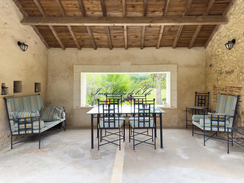 Maison - 295 m² - 8 pièces