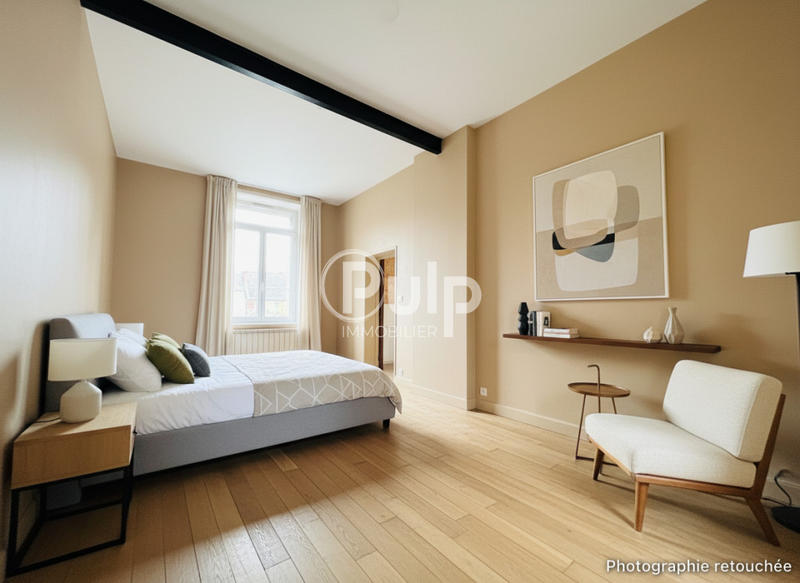 Maison de ville - 150 m² - 9 pièces