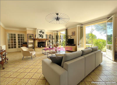 Maison - 148 m² - 6 pièces