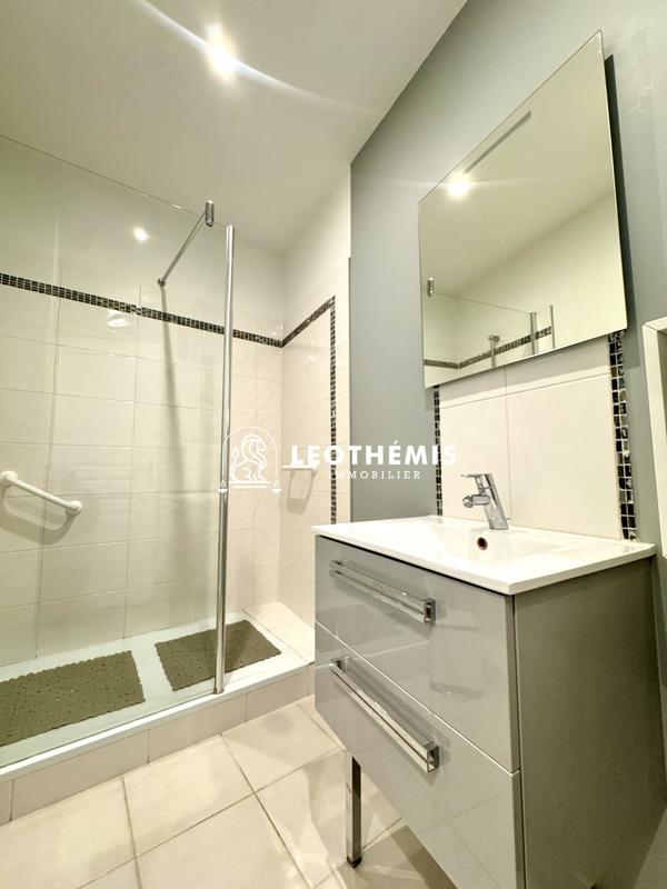 Appartement - 85 m² - 3 pièces